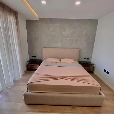 Apartmán Lux 01 + Free Parking Tirana